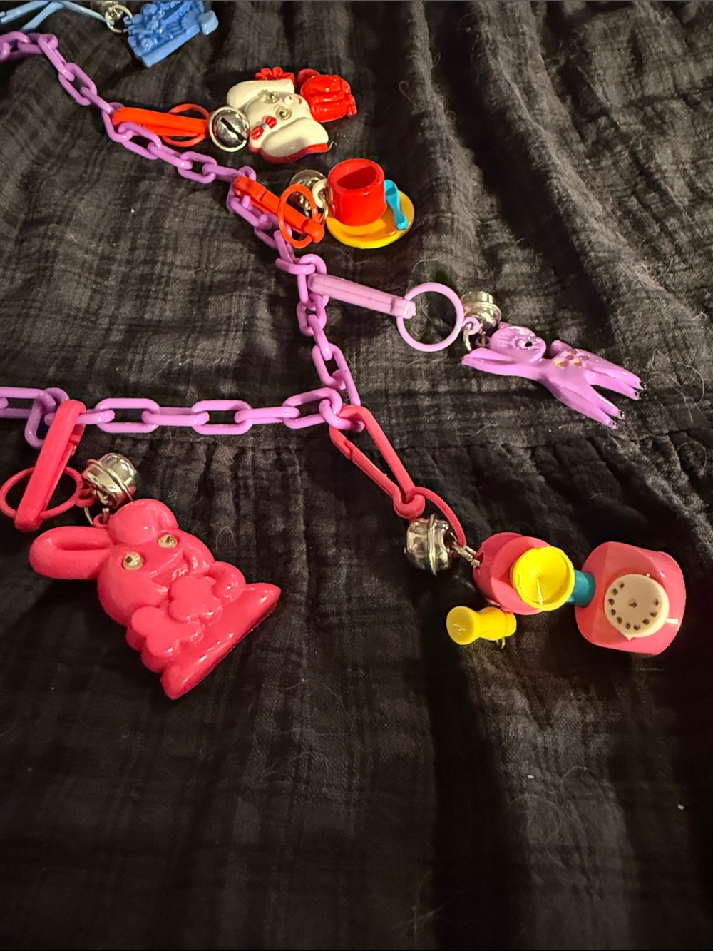 Vintage 80s charm necklace with phone, tea cup, and guitar charms! - Picture 5 of 7